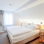 Tuchhaus 3* וולקאך
