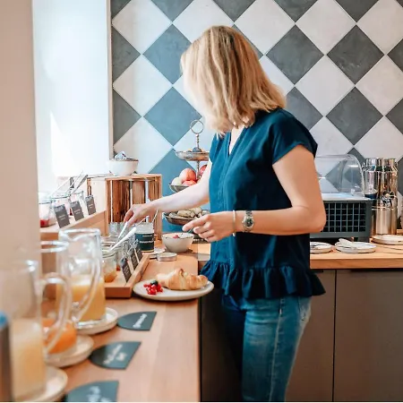 Tuchhaus フォルカッハ