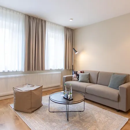 ホテル Tuchhaus 3*