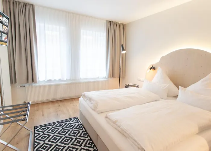 Hotel Tuchhaus 3*