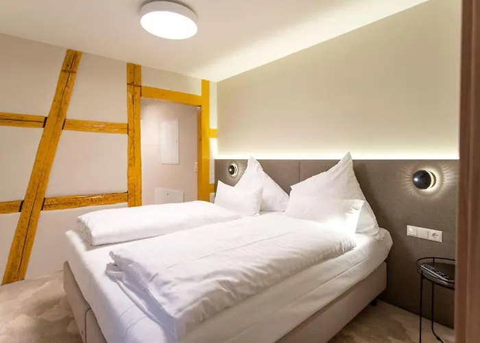Tuchhaus 3*