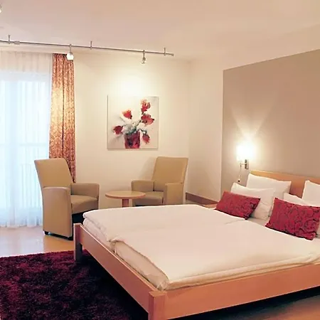Tuchhaus 3*