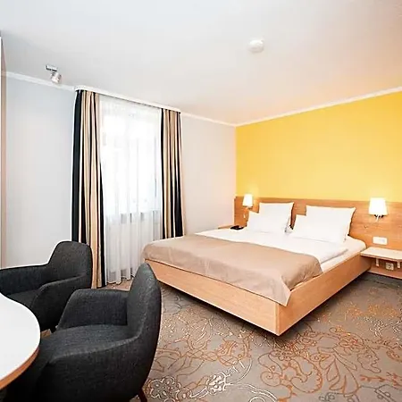 Tuchhaus 3*